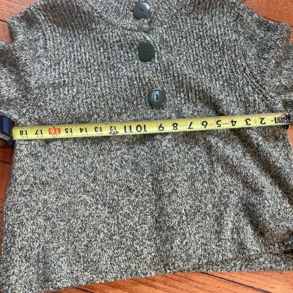 SML Design Green & White Sweater Knit 3 Button Closure Size M - Picture 6 of 7